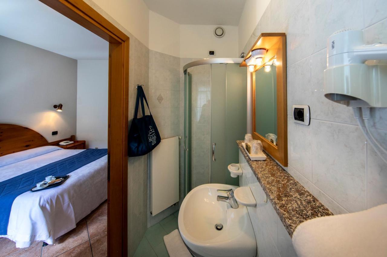 Albergo Edelweiss - Larespa Кродо Екстериор снимка