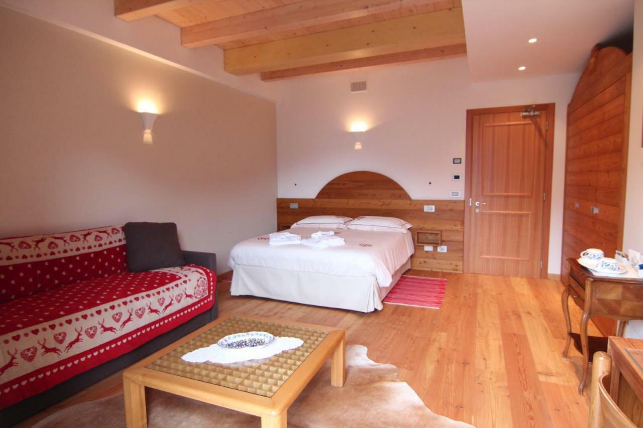 Albergo Edelweiss - Larespa Кродо Екстериор снимка